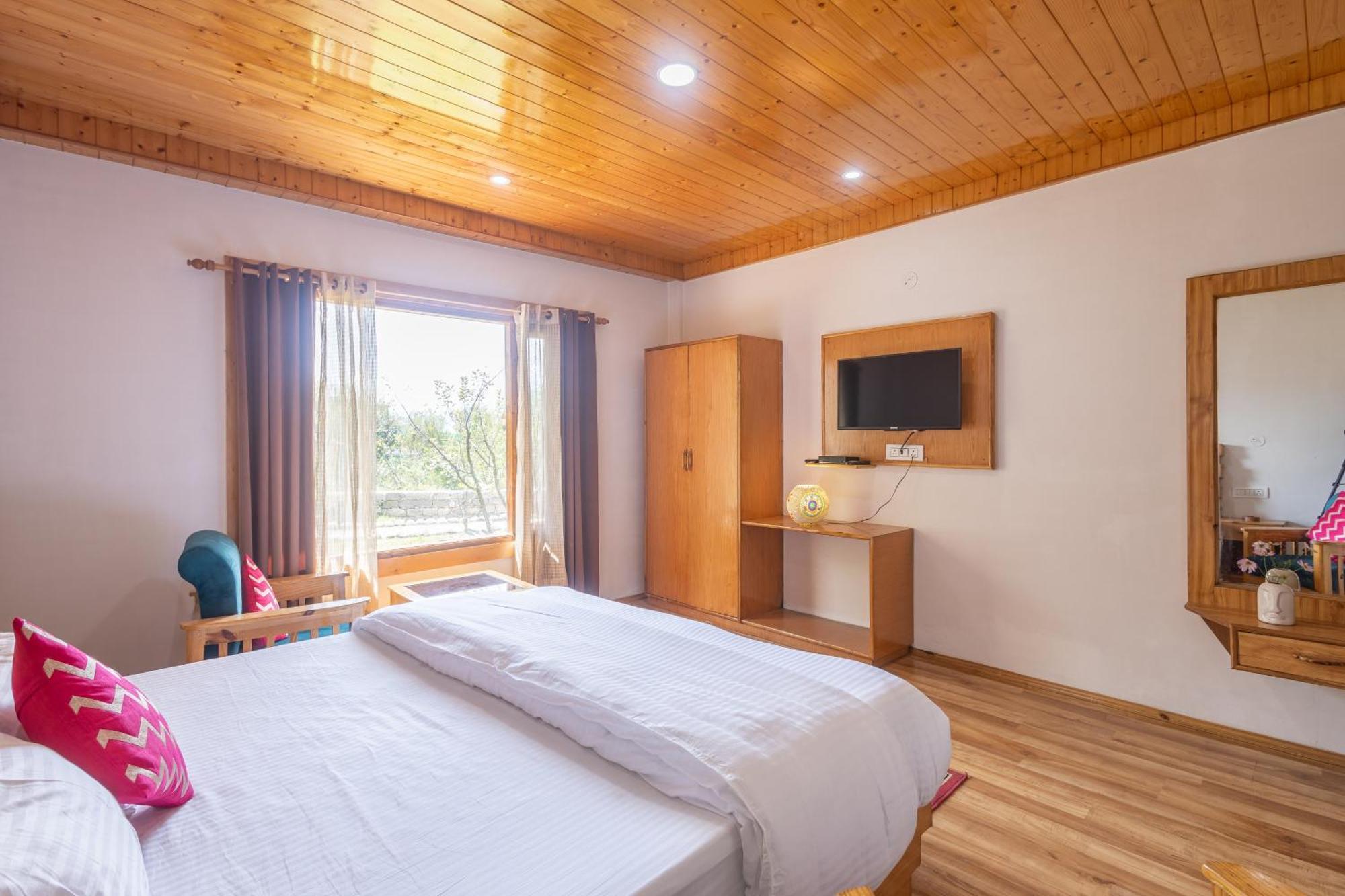 Aroha Residency- A Countryside Resort Manali  Exterior photo